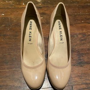 Anne Klein Carole Pumps - nude